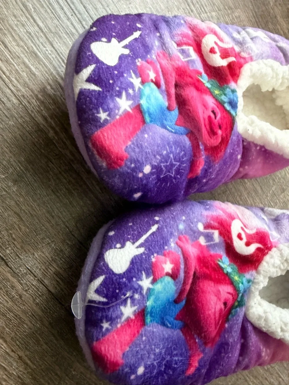 🌸 $10 SALE 🌸 Girls Purple Trolls Slippers 12/13